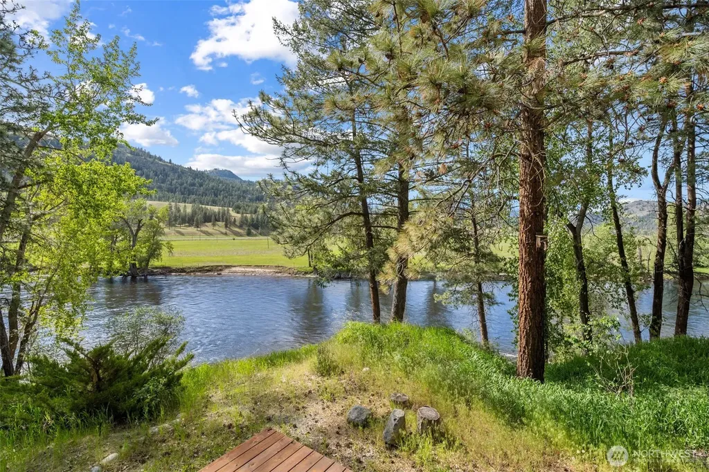 21 Louie Creek Road Curlew WA 99118