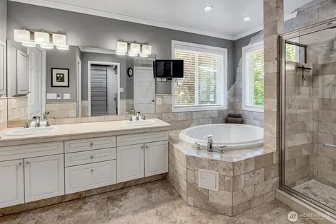 10523 NE 118th Lane Kirkland WA 98034