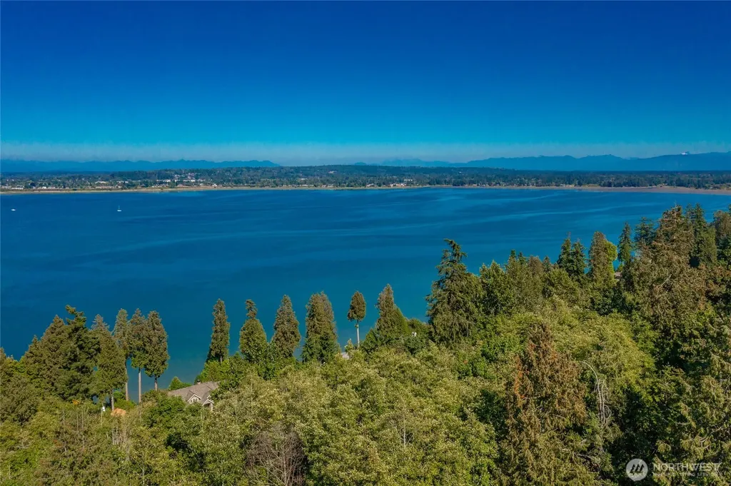 5518 Puffin Place Blaine WA 98230