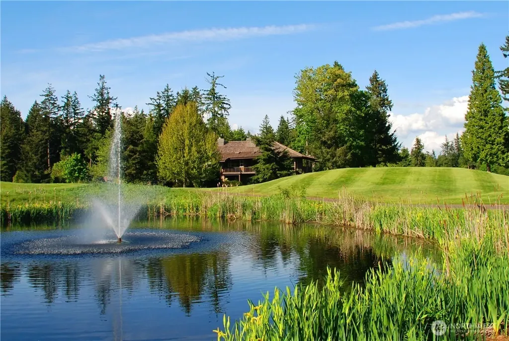 8975 Pine Sisken Blaine WA 98230