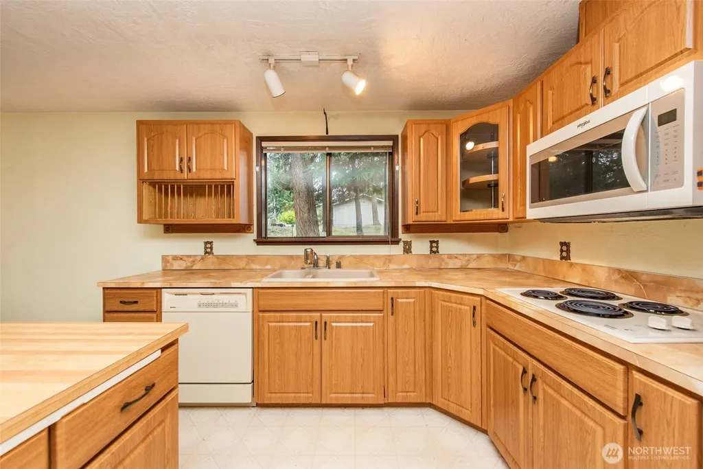 10 Percy Lane Sequim WA 98382