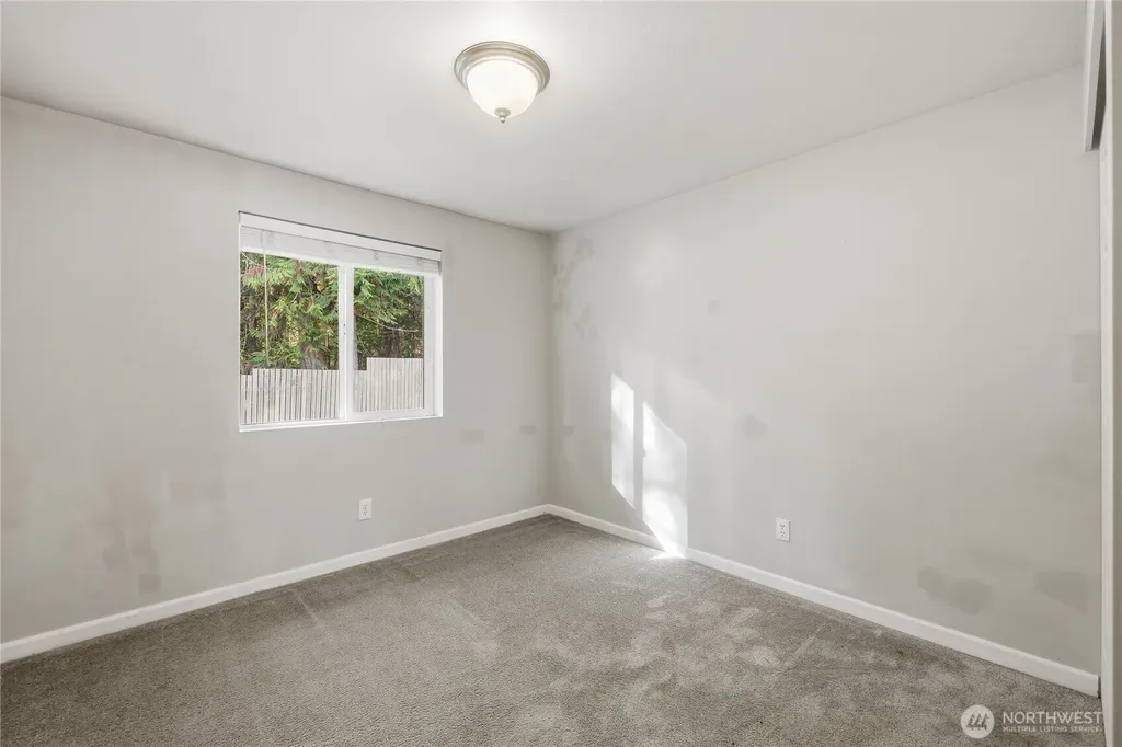 302 S Seventh Avenue Port Hadlock WA 98339