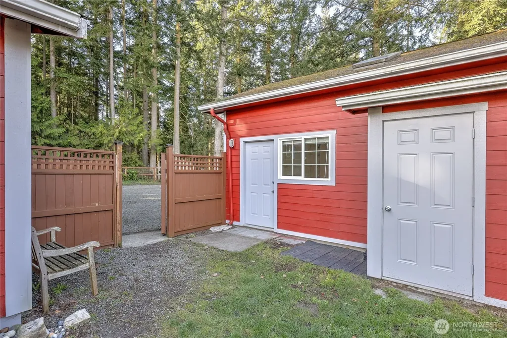 302 S Seventh Avenue Port Hadlock WA 98339