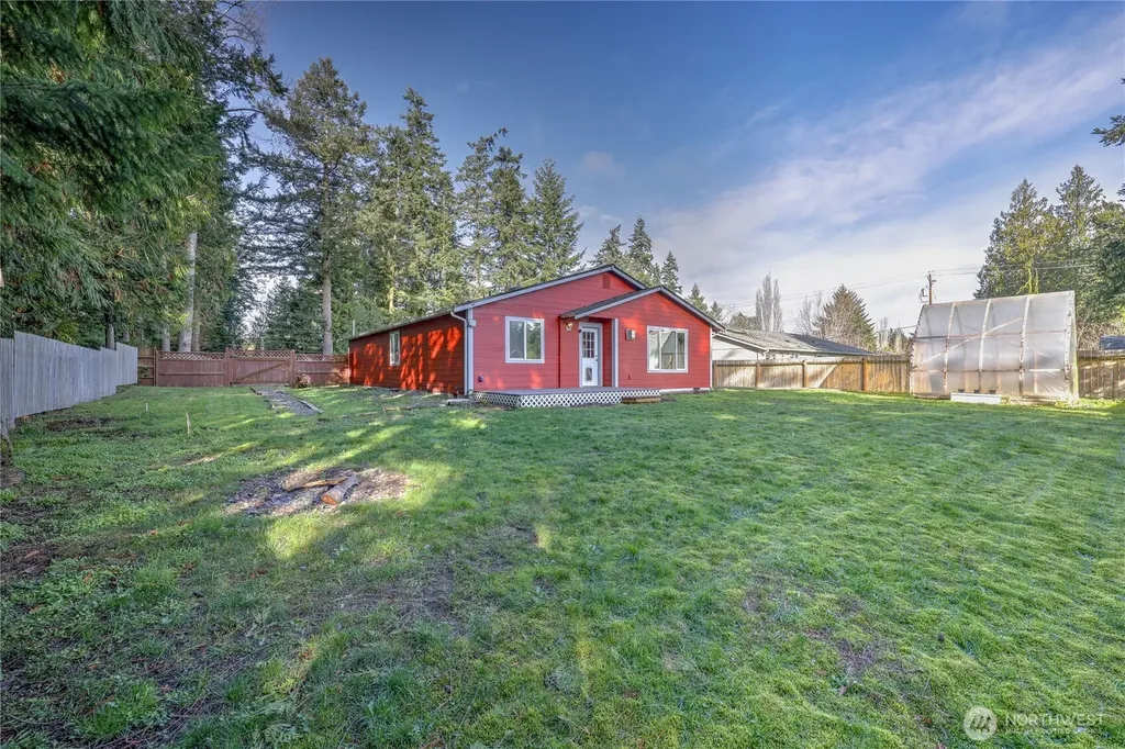 302 S Seventh Avenue Port Hadlock WA 98339