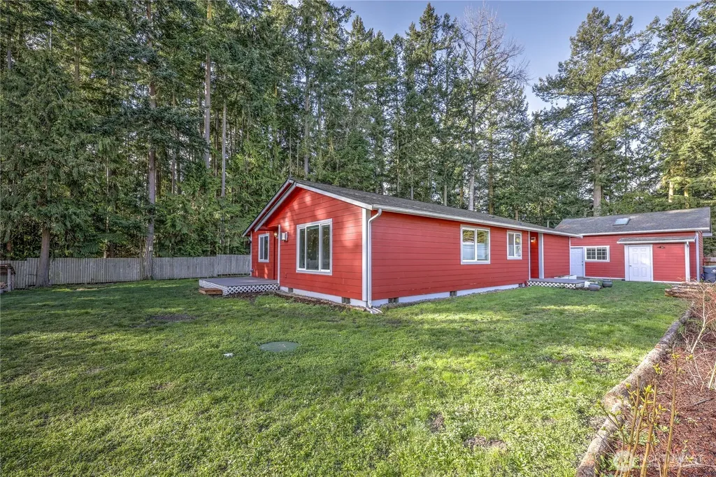 302 S Seventh Avenue Port Hadlock WA 98339