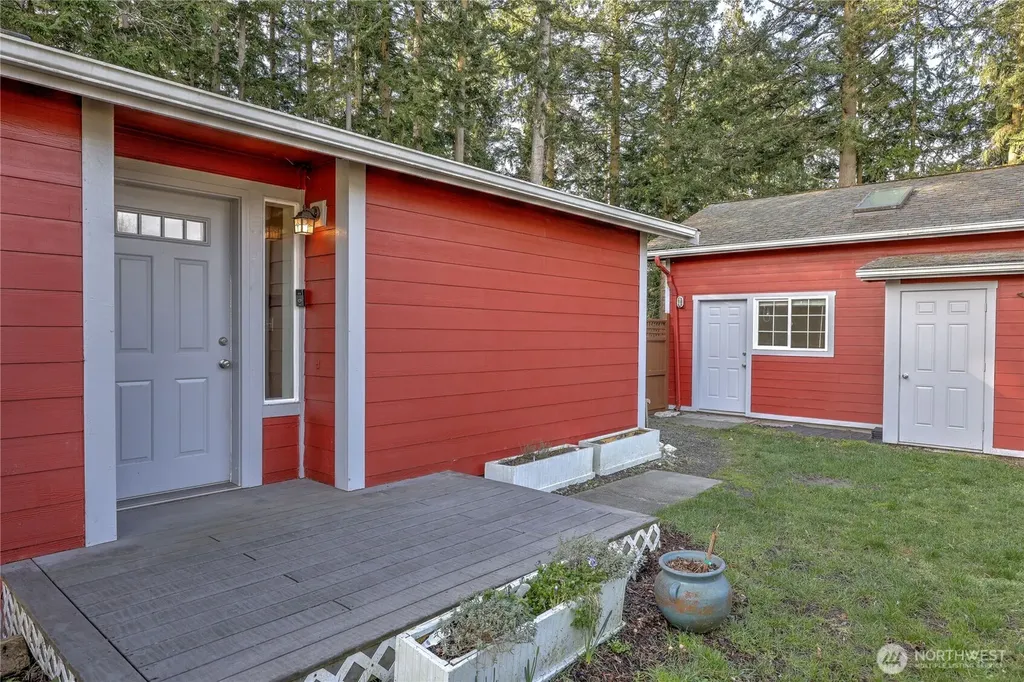 302 S Seventh Avenue Port Hadlock WA 98339