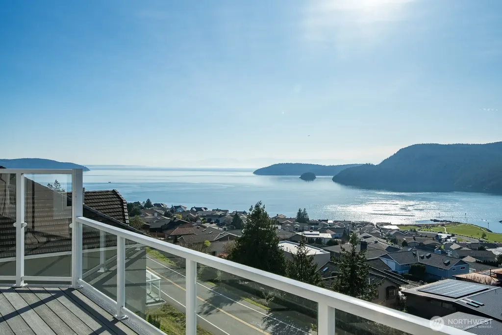 2402 Highland Drive Anacortes WA 98221
