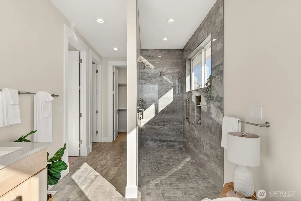 2402 Highland Drive Anacortes WA 98221