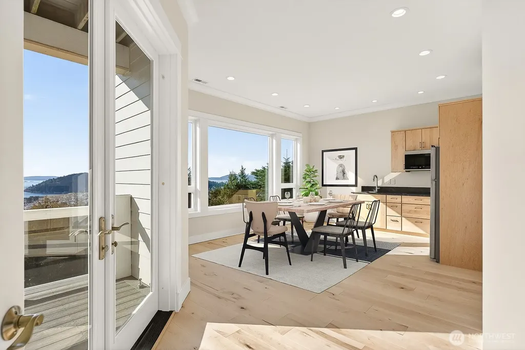 2402 Highland Drive Anacortes WA 98221