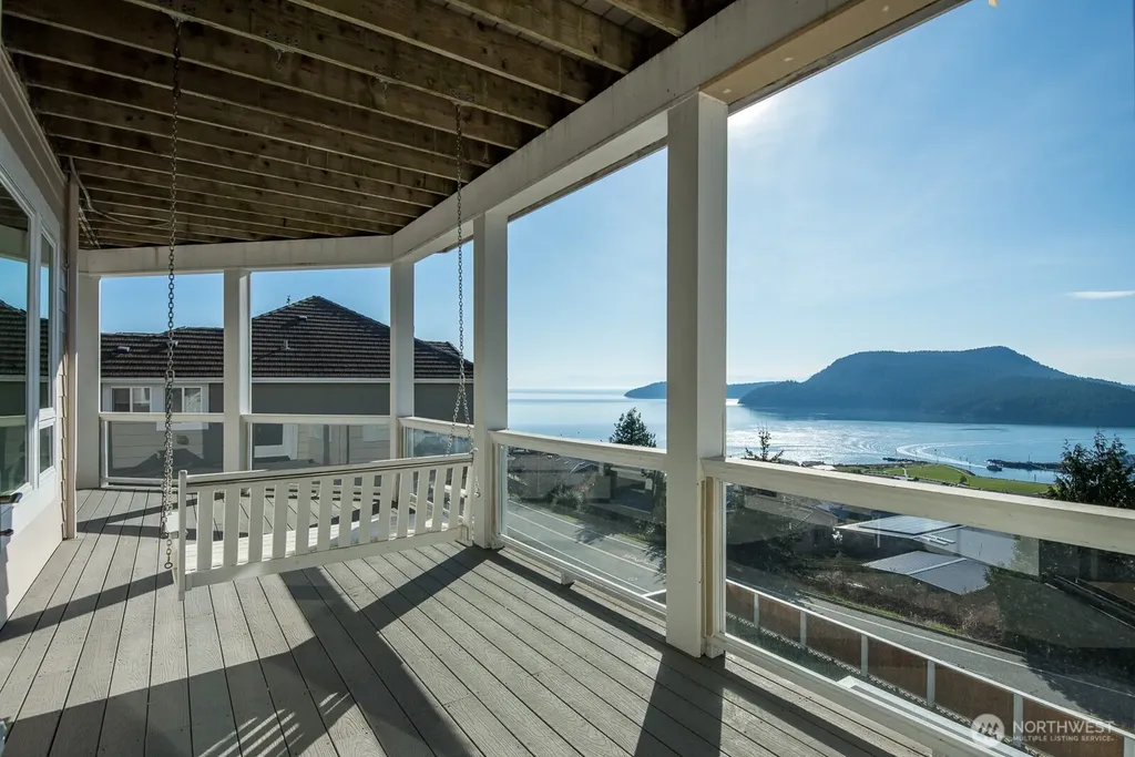 2402 Highland Drive Anacortes WA 98221