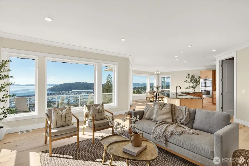 2402 Highland Drive Anacortes WA 98221