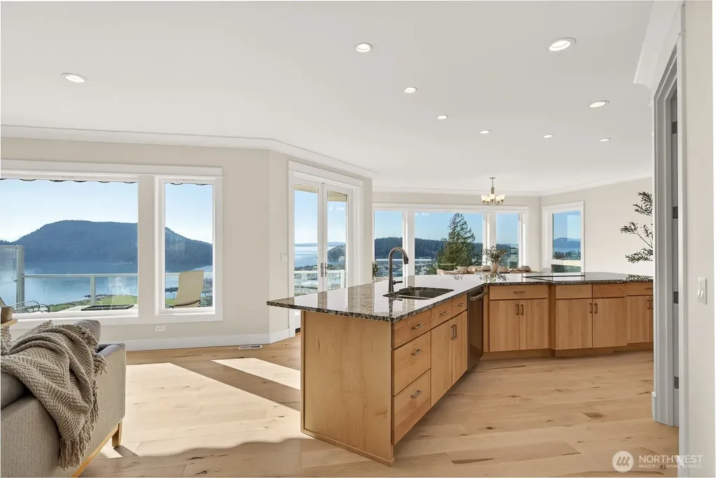 2402 Highland Drive Anacortes WA 98221