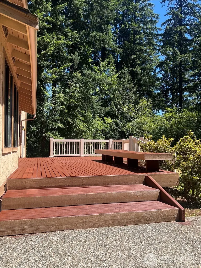 22223 NE 82nd Place Redmond WA 98053