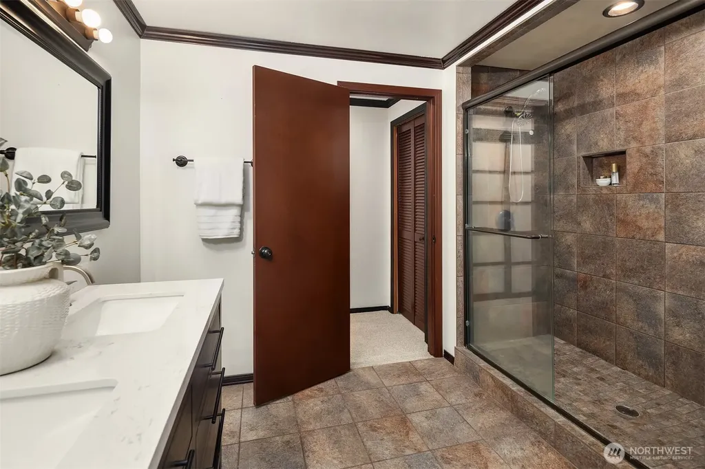 22223 NE 82nd Place Redmond WA 98053
