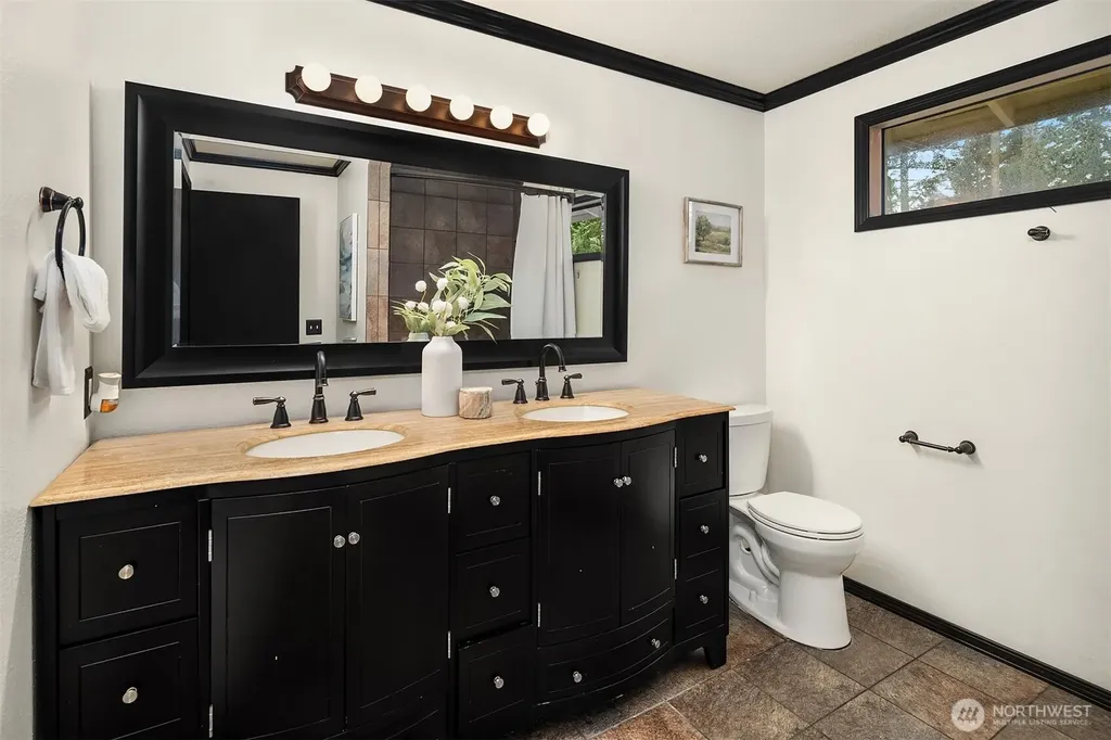 22223 NE 82nd Place Redmond WA 98053