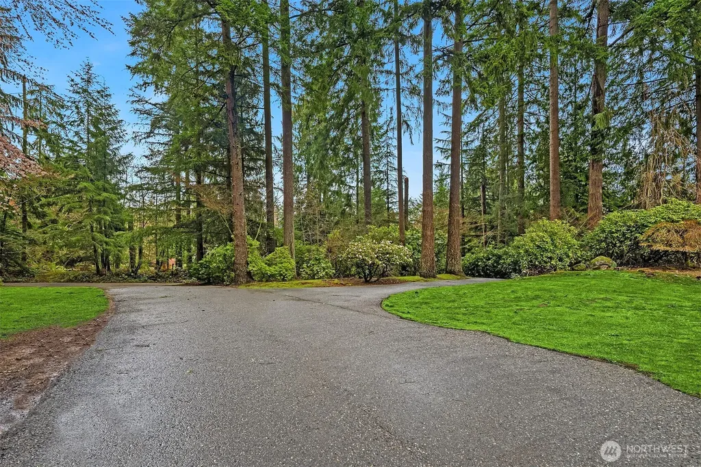 22223 NE 82nd Place Redmond WA 98053