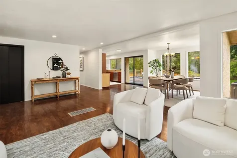 22223 NE 82nd Place Redmond WA 98053