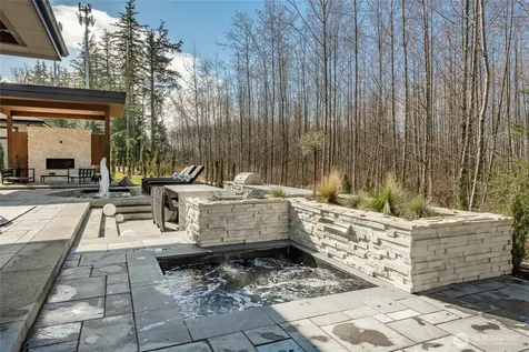 5684 Lux Lane Blaine WA 98230