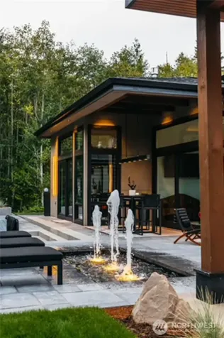 5684 Lux Lane Blaine WA 98230
