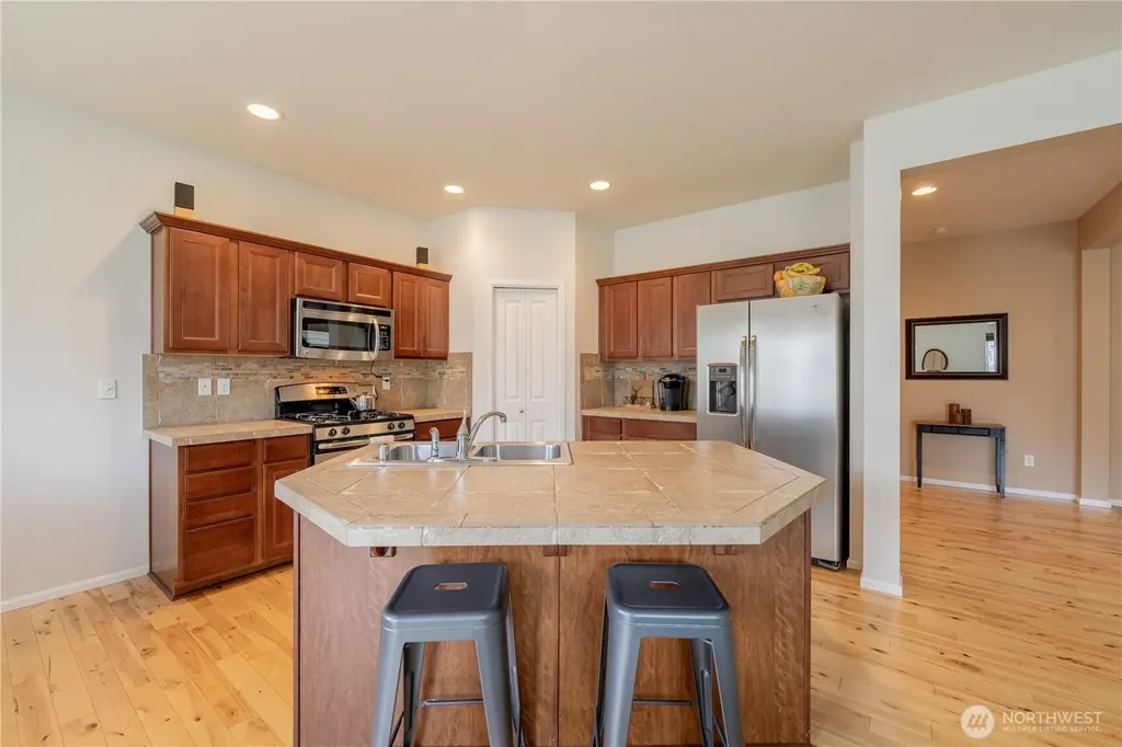 14025 5th Place W Everett WA 98208