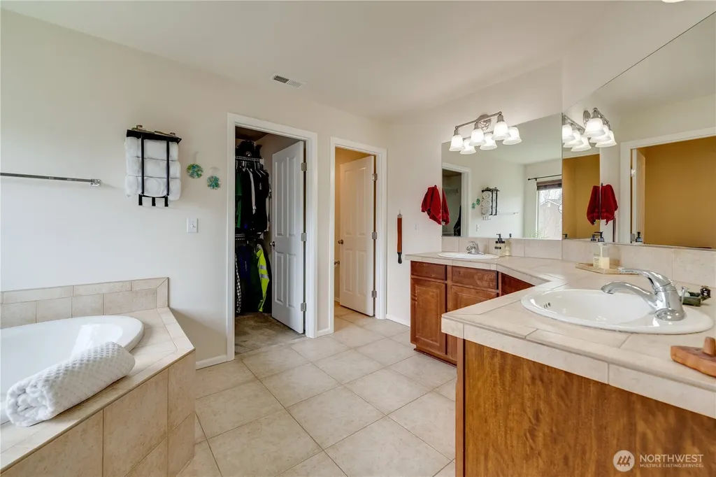14025 5th Place W Everett WA 98208