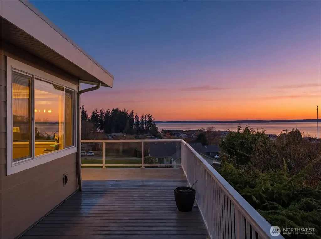 704 Flintstone Drive Camano Island WA 98282
