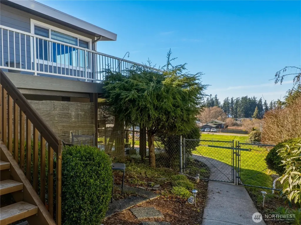 704 Flintstone Drive Camano Island WA 98282