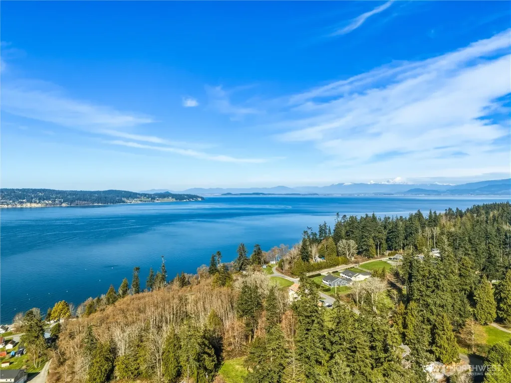 704 Flintstone Drive Camano Island WA 98282
