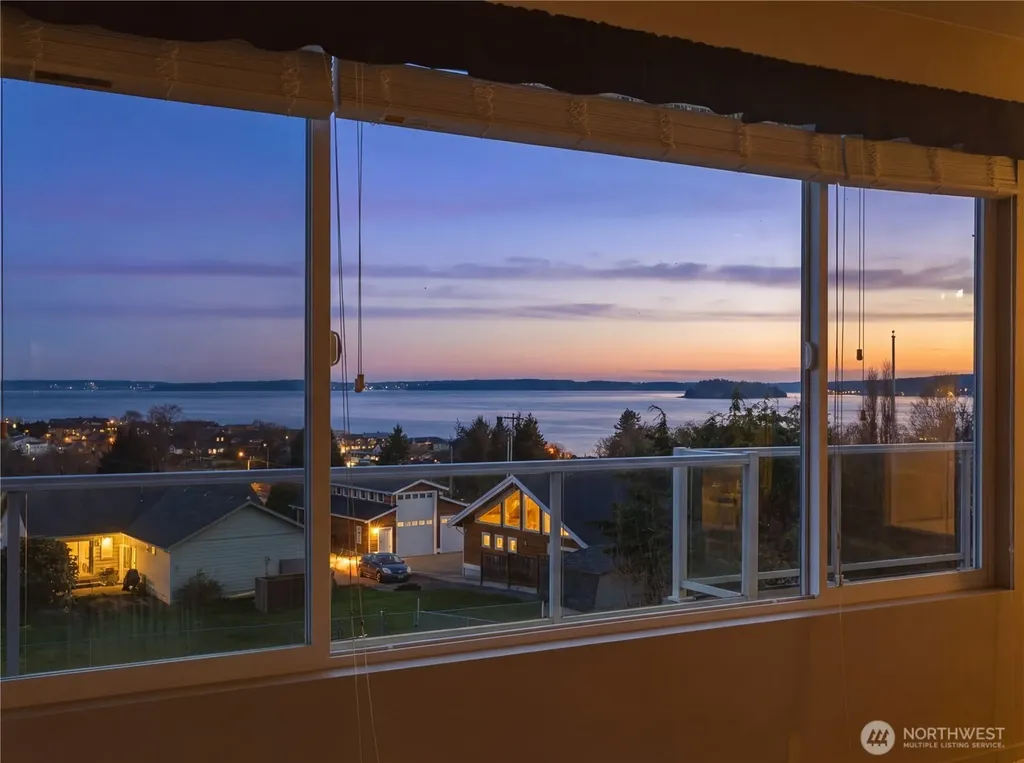 704 Flintstone Drive Camano Island WA 98282