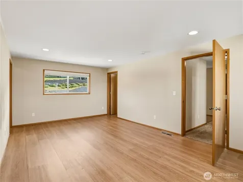 704 Flintstone Drive Camano Island WA 98282