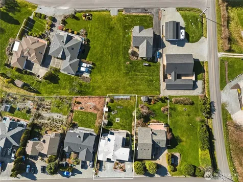 704 Flintstone Drive Camano Island WA 98282