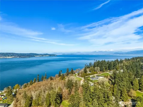 704 Flintstone Drive Camano Island WA 98282