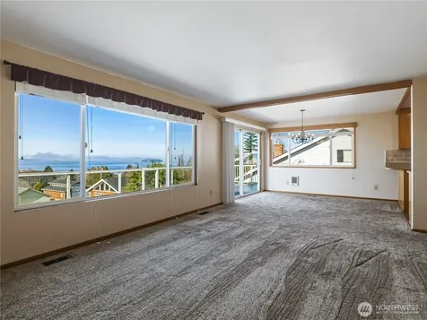 704 Flintstone Drive Camano Island WA 98282