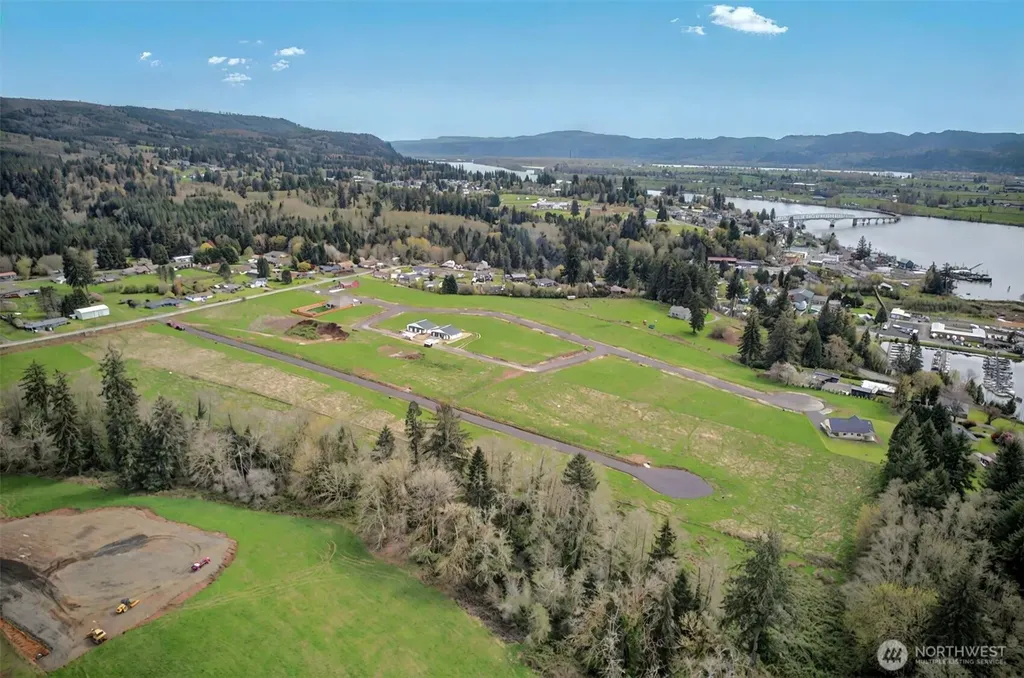 13 Ma'uka Nani Drive Cathlamet WA 98612