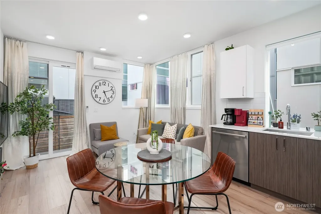 1728 11th Avenue Seattle WA 98122