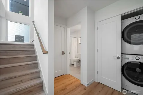 1728 11th Avenue Seattle WA 98122