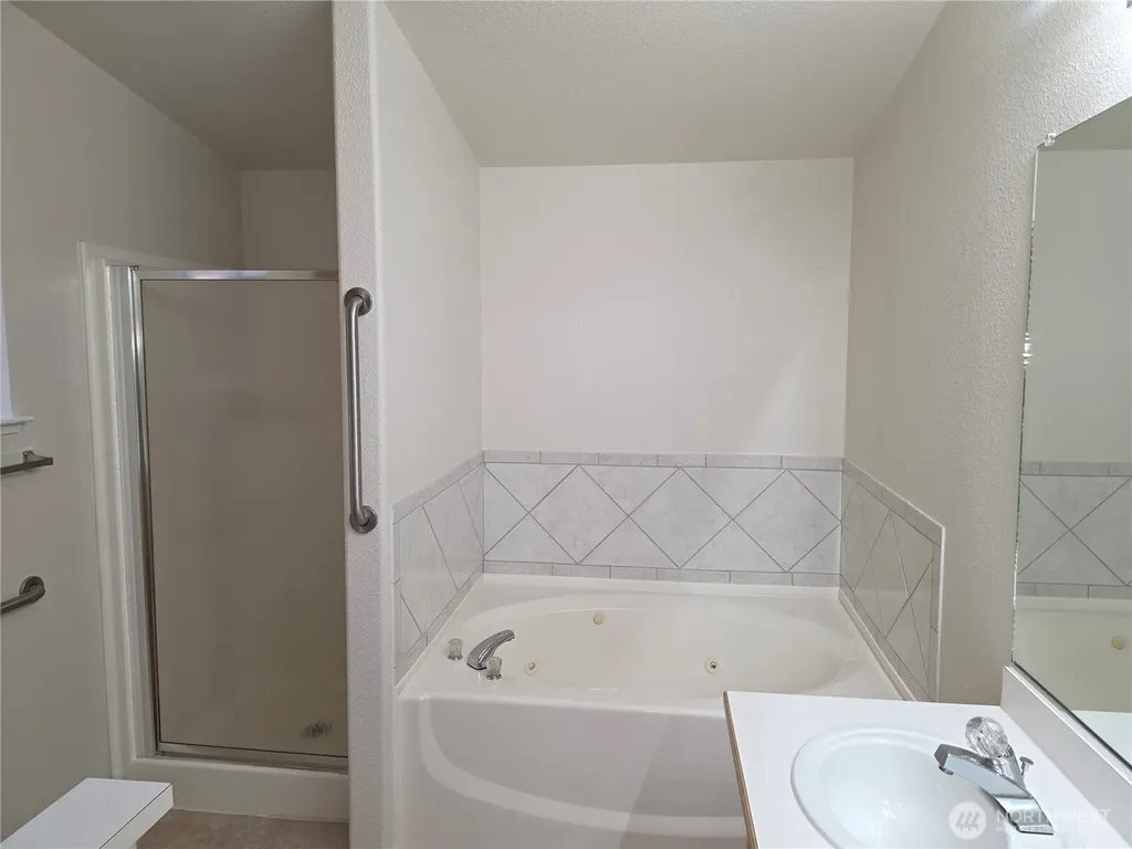 24006 222nd Avenue SE Maple Valley WA 98038