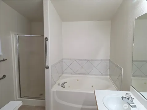 24006 222nd Avenue SE Maple Valley WA 98038