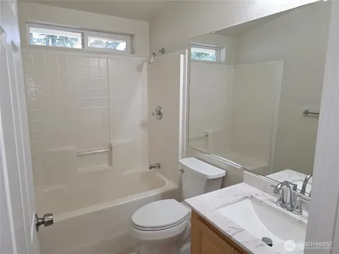 24006 222nd Avenue SE Maple Valley WA 98038