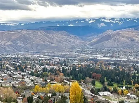 904 NE Conner Court East Wenatchee WA 98802