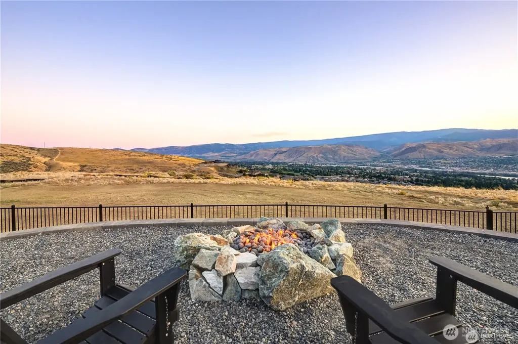 2187 NE Kaden Lane East Wenatchee WA 98802