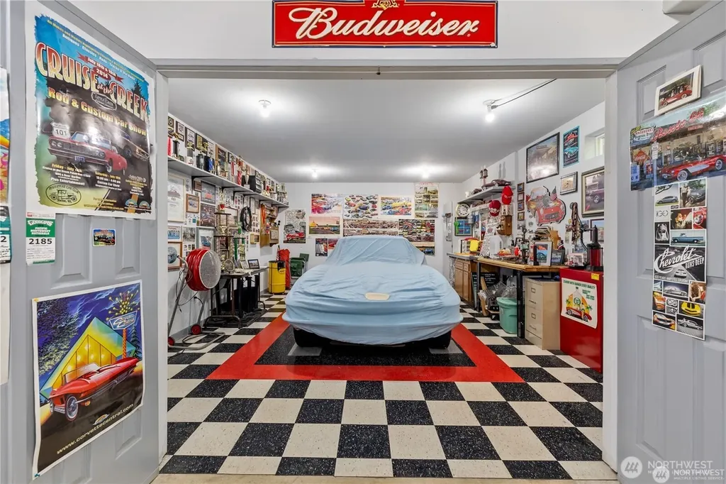 81 N Fawn Drive Hoodsport WA 98548