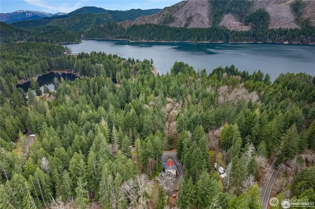 81 N Fawn Drive Hoodsport WA 98548