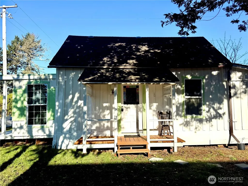 26414 Ridge Avenue Ocean Park WA 98640