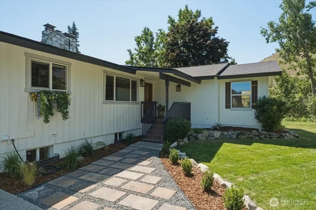 504 Day Road Wenatchee WA 98801