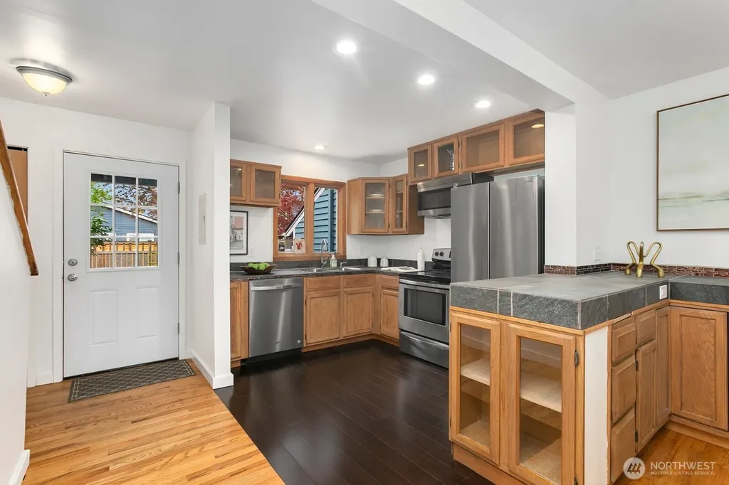 1816 Jefferson Street Seattle WA 98122