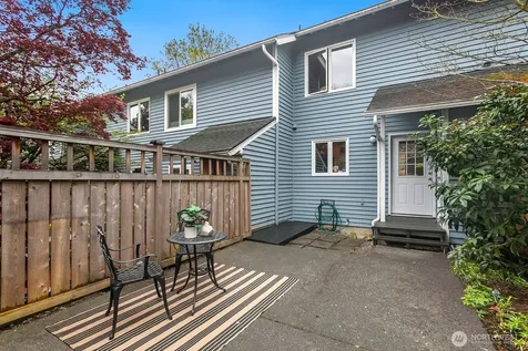 1816 Jefferson Street Seattle WA 98122
