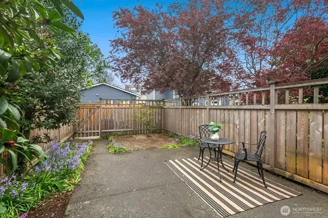 1816 Jefferson Street Seattle WA 98122
