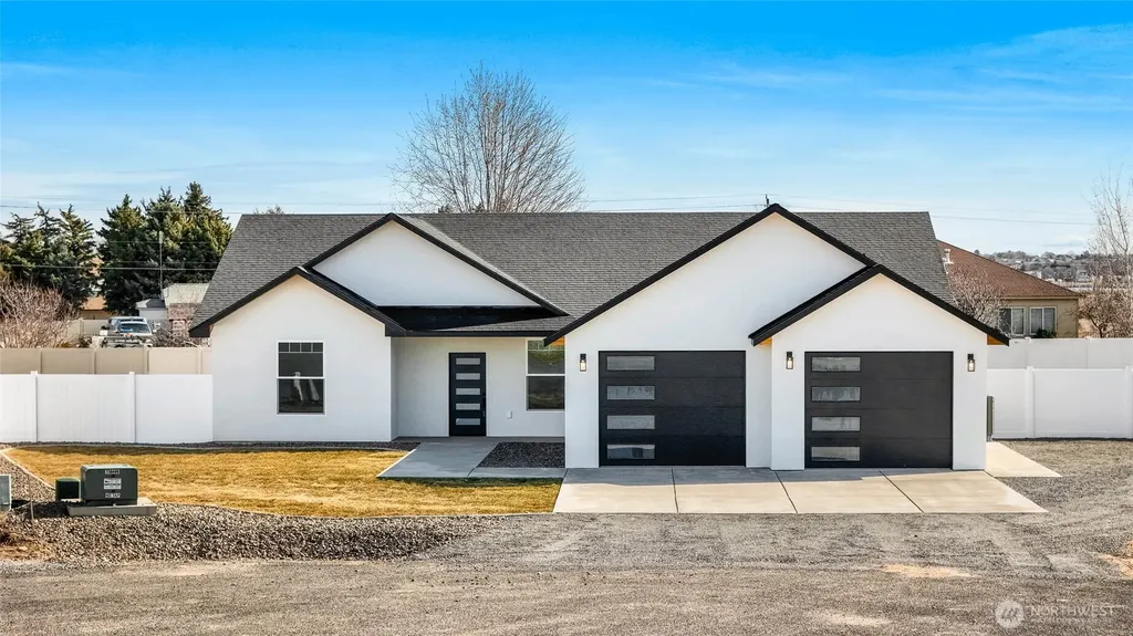 3037 Blackbird Place NE Moses Lake WA 98837