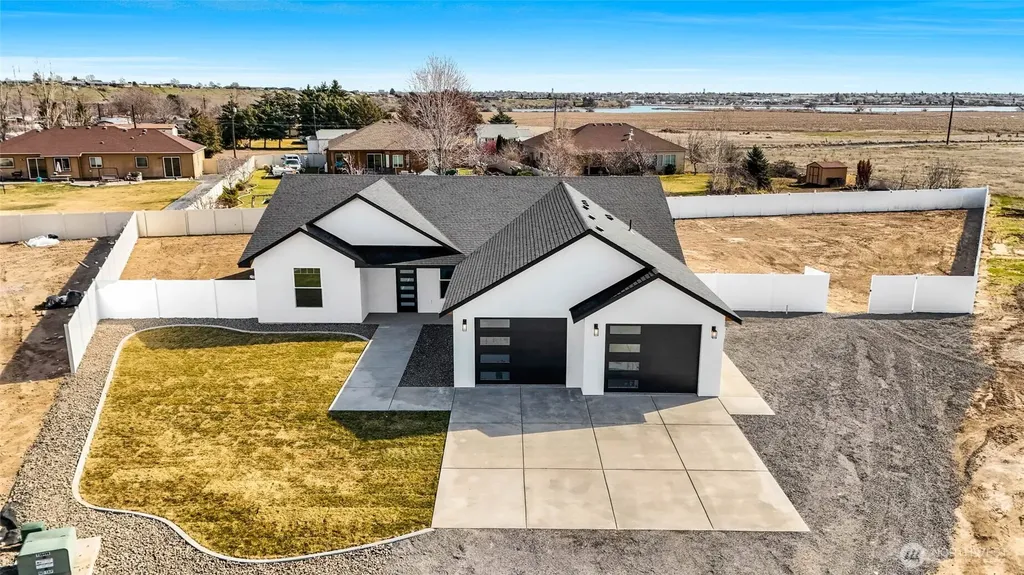 3037 Blackbird Place NE Moses Lake WA 98837